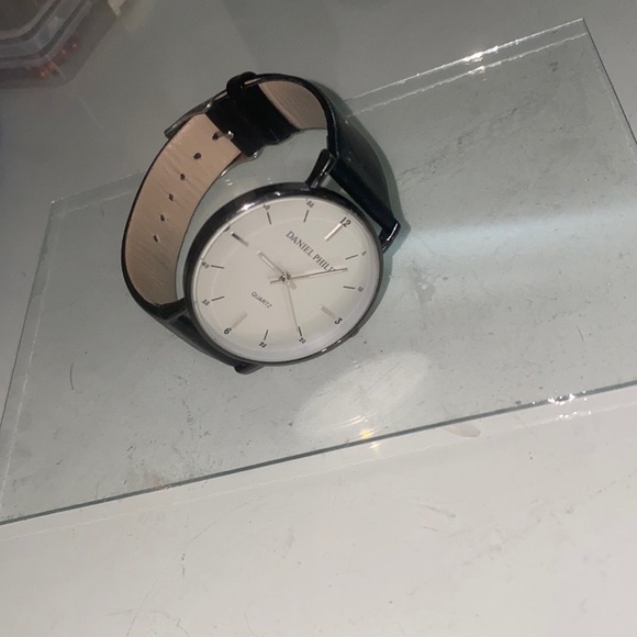 Daniel Philips Watch! Perfectly condition!! - Picture 4 of 4